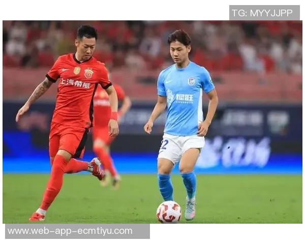 上海海港客场小胜大连英博成功夺得中超三连冠荣耀